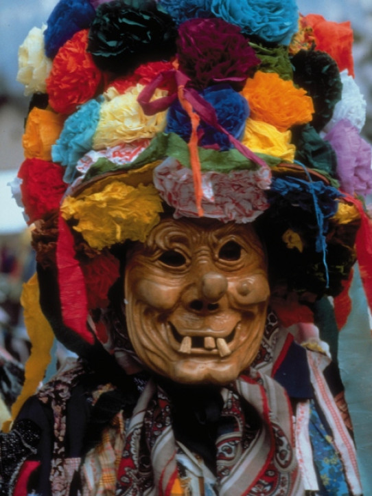 Maske beim Fetzenzug